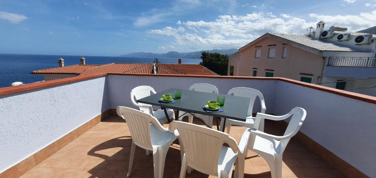 Appartamento Terrazza Vista Mare Cala Gonone Kültér fotó