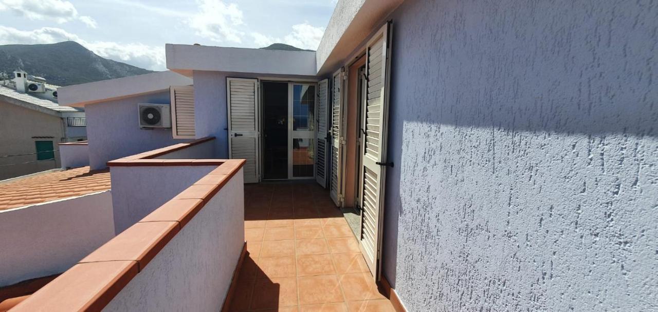 Appartamento Terrazza Vista Mare Cala Gonone Kültér fotó