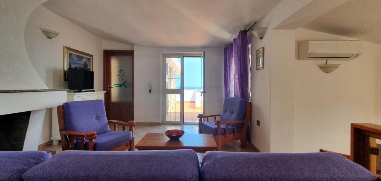Appartamento Terrazza Vista Mare Cala Gonone Kültér fotó